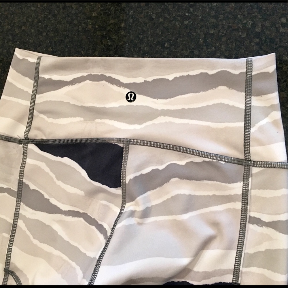 Lululemon capris